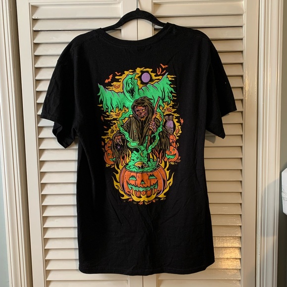 Creepy Co. Halloween tshirt - Picture 4 of 5